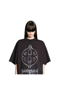 BALENCIAGA Metal Bb Stencil Oversized T-shirt in Schwarz...