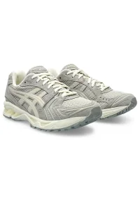 Asics Sneakers